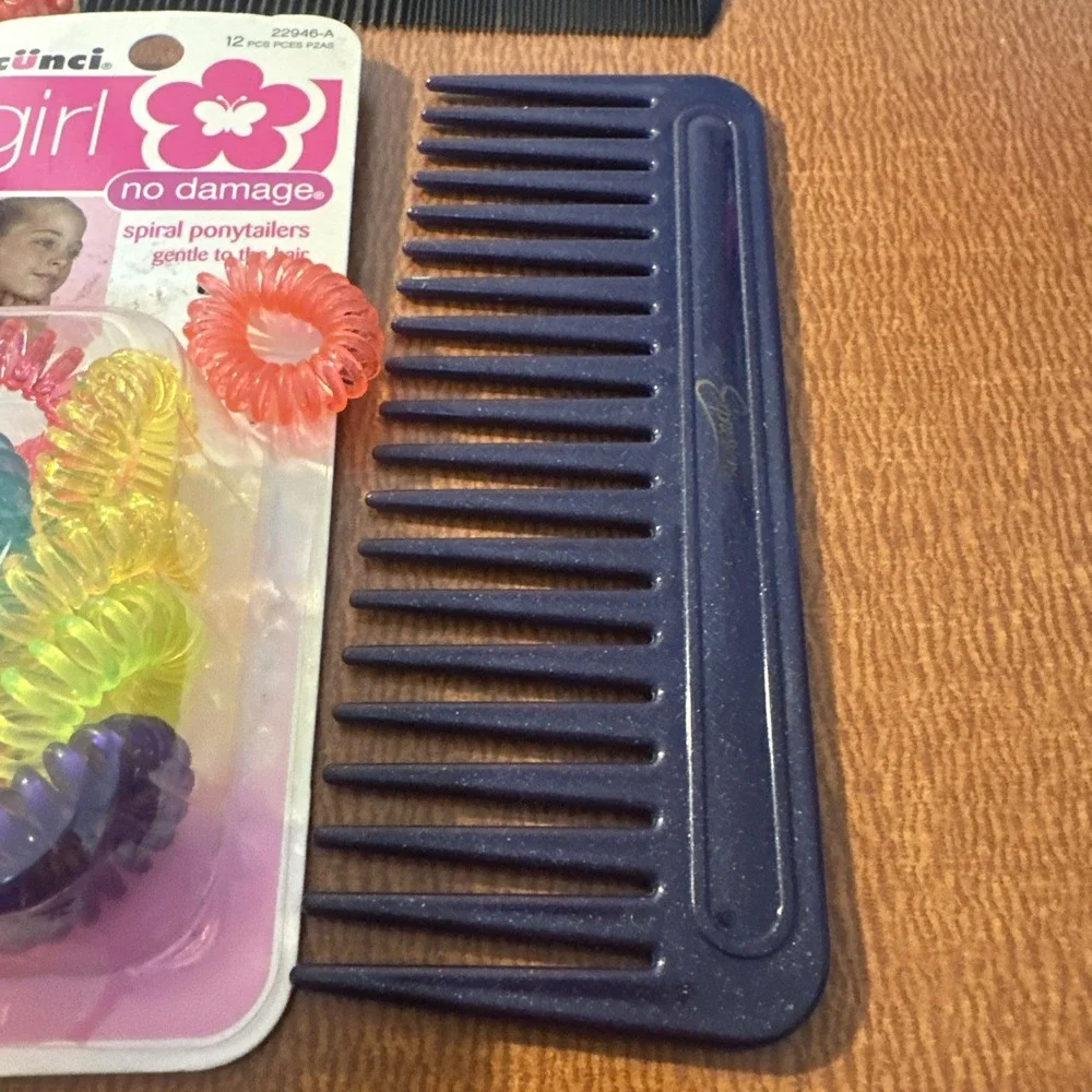 Vtg Hair Accessory Lot: Scunci Pongtailers, Combs Expressions, Barrettes